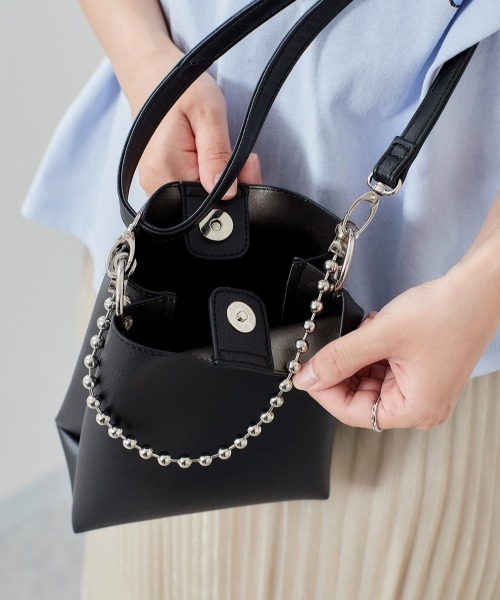 cepo（セポ）の「ボールチェーンミニショルダー（ショルダーバッグ・レディース・ブラック/ベージュ・FREE）」の7枚目の写真