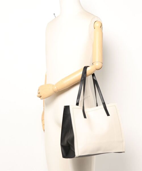 TABI PAL（タビパル）の「【TABI PAL】トートバッグショルダーバッグ（ショルダーバッグ・レディース・ブラック/アイボリー/ライトブラウン/ベージュ・FREE）」の8枚目の写真