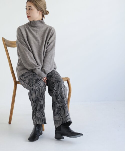 MJUKA.（ミューカ）の「MODERN LINE PATTARNパンツ（その他パンツ・レディース・ネイビー系/グリーン系・FREE）」の4枚目の写真