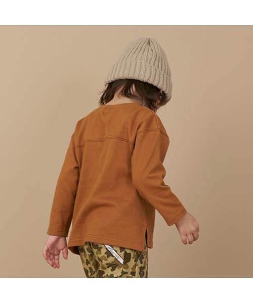 petit main（プティマイン）の「【オーガニック】カレッジロゴロンT（Tシャツ/カットソー・キッズ・オフホワイト/チャコール/キャメル/グリーン・100cm/90cm/80ｃｍ/130cm/120cm/110cm）」の19枚目の写真