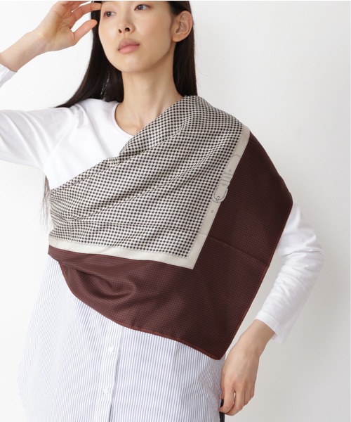 human woman(ヒューマンウーマン)の「◆オリジナル大判スカーフ(ストール/ショール・レディース・ダークインディゴブルー/クリアブラウン・フリ-)」の3枚目の写真