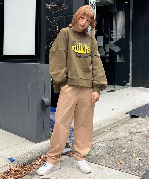 MILKFED.（ミルクフェド）の「VOLUME SLEEVE SWEAT TOP（スウェット・レディース・オフホワイト/オリーブ/ネイビー・ONE SIZE）」の14枚目の写真