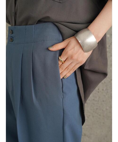 AMERICAN HOLIC(アメリカンホリック)の「フロントタックスリムテーパードパンツ(その他パンツ・レディース・ブラック/ブルー/アイボリー/モカ・S/M/L/XS)」の19枚目の写真