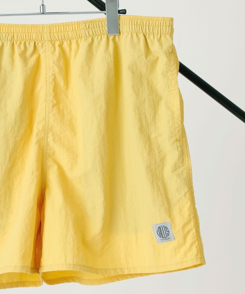 VALLIS by FACTOTUM（ヴァリスバイファクトタム）の「【VALLIS by FACTOTUM】別注ナイロンイージーカラーショーツ（その他パンツ・メンズ・イエロー・LARGE/MEDIUM）」の4枚目の写真