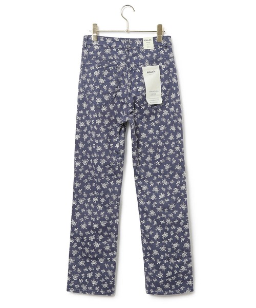 MADEMOISELLE ROPE'(マドモアゼル ロペ)の「【ROLLA'S】オリジナルストレートフラワープリントデニム(デニムパンツ・レディース・ネイビー・34/36/38)」の12枚目の写真
