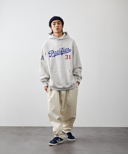 Russell Athletic（ラッセルアスレティック）の「RUSSELL ATHLETIC/ラッセルアスレチック 別注 BASEBALL COLLECTION 裏起毛スウェットフーディ（スウェット・メンズ・ブラック/ネイビー/グレー/グリーン・SMALL/MEDIUM/LARGE）」の5枚目の写真