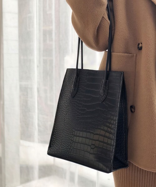 me+em select（ミームセレクト）の「ミニポーチ付きクロコ柄トートバッグ（トートバッグ・レディース・ブラック/ベージュ/ブラウン/アイボリー・FREE）」の10枚目の写真