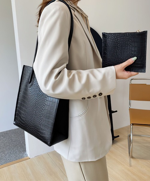 me+em select（ミームセレクト）の「ミニポーチ付きクロコ柄トートバッグ（トートバッグ・レディース・ブラック/ベージュ/ブラウン/アイボリー・FREE）」の7枚目の写真