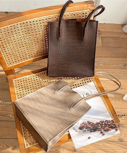 me+em select（ミームセレクト）の「ミニポーチ付きクロコ柄トートバッグ（トートバッグ・レディース・ブラック/ベージュ/ブラウン/アイボリー・FREE）」の12枚目の写真