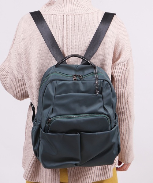 BASE(ベース)の「デイリー ナイロンリュック(バックパック/リュック・レディース・ダークベージュ/ブラウン系その他/ワイン/グリーン/ブラック/ダークブルー・FREE)」の4枚目の写真