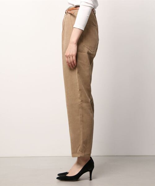 Howdy Marie（ハウディ―マリー）の「ペグトップタックパンツ（その他パンツ・レディース・ネイビー/ベージュ/ブラウン・M/L）」の4枚目の写真