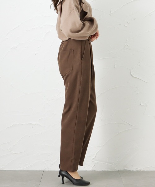 Howdy Marie（ハウディ―マリー）の「ペグトップタックパンツ（その他パンツ・レディース・ネイビー/ベージュ/ブラウン・M/L）」の21枚目の写真