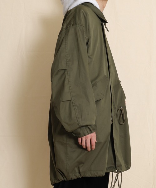 SPINNS(スピンズ)の「ビッグシルエットM-65 ノーカラーモッズコート(モッズコート・メンズ・ブラック/カーキ・ONESIZE)」の7枚目の写真