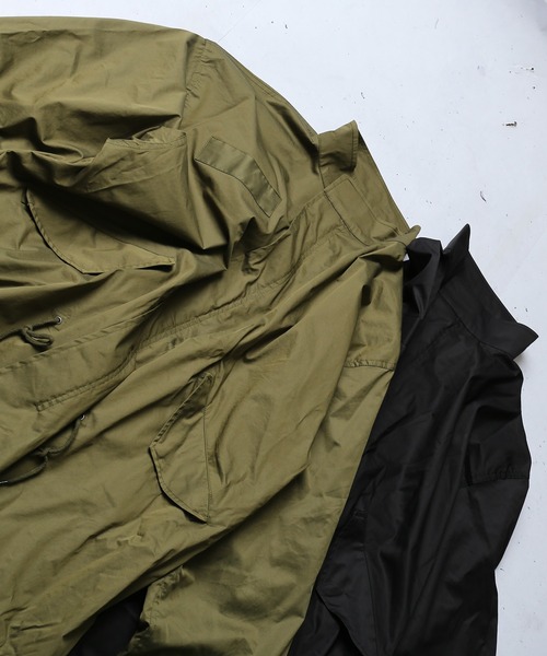 SPINNS(スピンズ)の「ビッグシルエットM-65 ノーカラーモッズコート(モッズコート・メンズ・ブラック/カーキ・ONESIZE)」の20枚目の写真