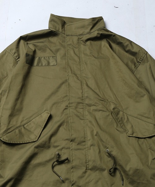 SPINNS(スピンズ)の「ビッグシルエットM-65 ノーカラーモッズコート(モッズコート・メンズ・ブラック/カーキ・ONESIZE)」の16枚目の写真
