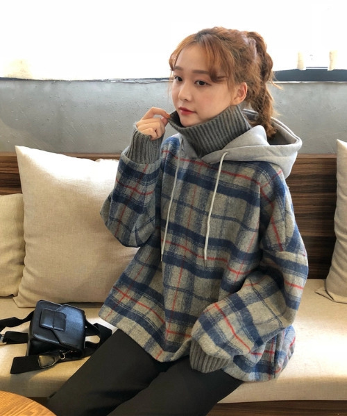 emi+（エミプラス）の「リブニットドッキングチェックパーカー