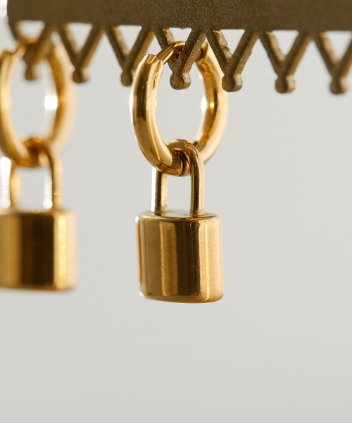 ear PAPILLONNER（イアパピヨネ）の「ステンレスパドロックピアス（ピアス（両耳用）・レディース・シルバー/ゴールド・FREE）」の9枚目の写真