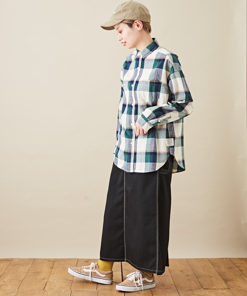 CUBE SUGAR(キューブシュガー)の「空紡糸 レギュラーカラー 長袖 チェックシャツ(シャツ/ブラウス・レディース・ベージュ/グリーン/マルチ/ラベンダー・M)」の10枚目の写真