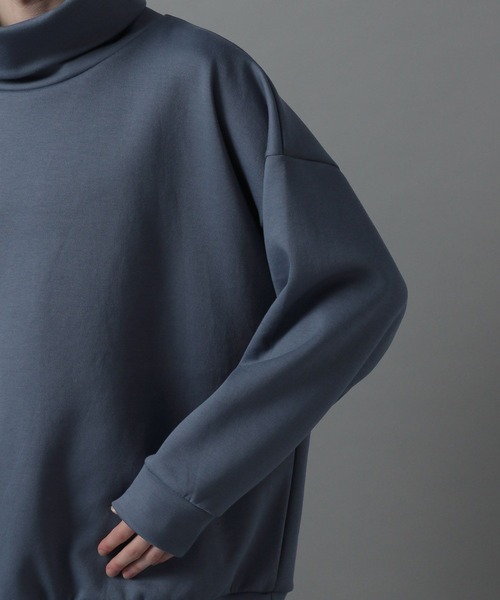 HARE（ハレ）の「ボリュームネックタートルプルオーバー(HARE)（スウェット・メンズ・ブラック/ベージュ/ブルー・SMALL/MEDIUM）」の11枚目の写真