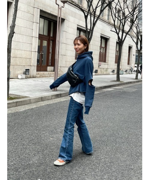 ulu（ウル）の「Original Arm cut sweat hoodie（スウェット・レディース・ブルー/ブラック・FREE）」の17枚目の写真