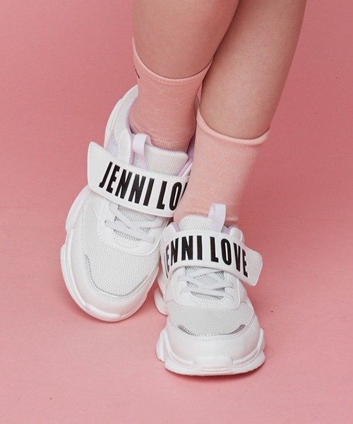 JENNI love（ジェニィラブ）の「ベルクロクリアソールスニーカー（スニーカー・キッズ・サックスブルー/ブラック/オフホワイト・20cm/24cm/22cm/21cm/23cm）」の2枚目の写真