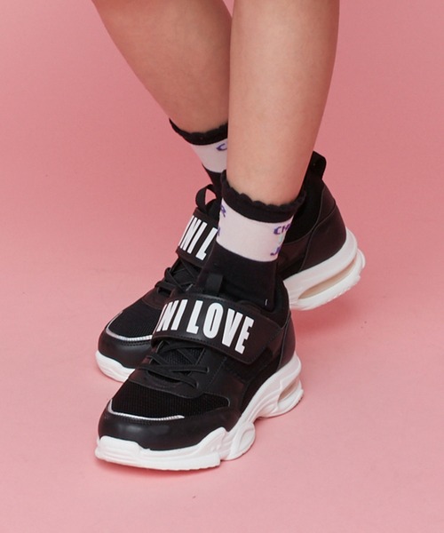 JENNI love（ジェニィラブ）の「ベルクロクリアソールスニーカー（スニーカー・キッズ・サックスブルー/ブラック/オフホワイト・20cm/24cm/22cm/21cm/23cm）」の3枚目の写真