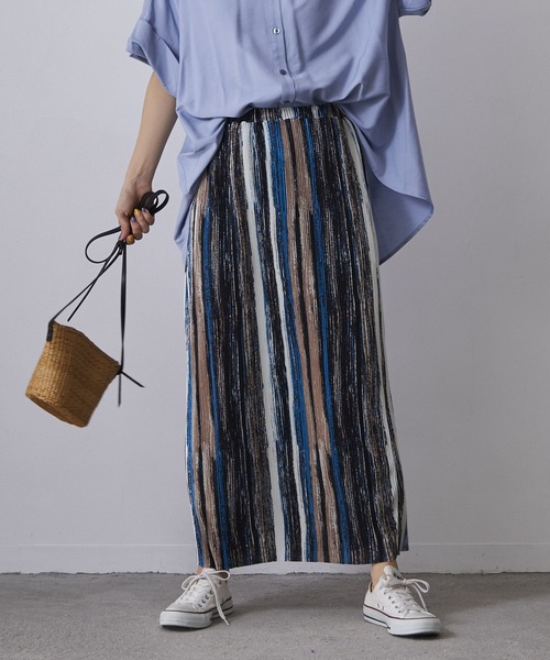 NICOLE white（ニコルホワイト）の「柄プリーツスカート（スカート・レディース・パープル系その他/ホワイト系その他/ブルー系その他・FREE）」の2枚目の写真