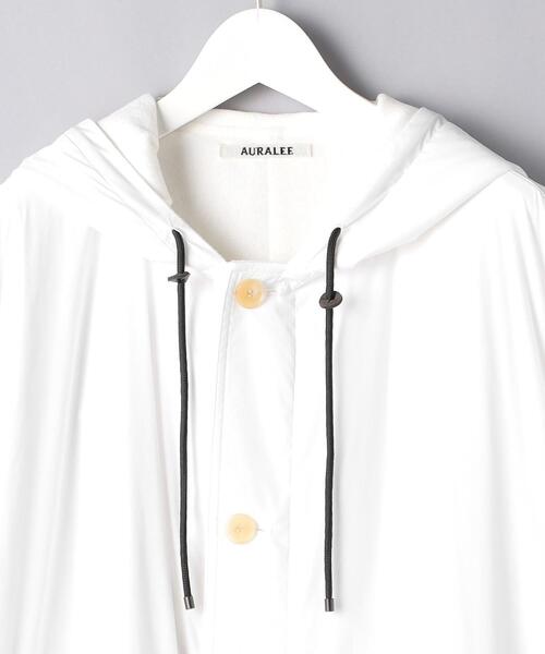 AURALEE（オーラリー）の「＜AURALEE（オーラリー）＞ ナイロン ブルゾン■■■（その他アウター・メンズ・ホワイト・5/4/3）」の3枚目の写真