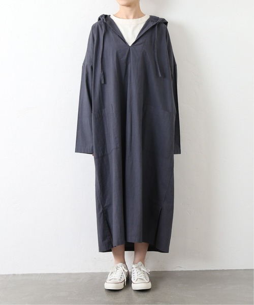 JOURNAL STANDARD LUXE（ジャーナルスタンダード　ラックス）の「ポプリン フードワンピース（ワンピース・レディース・グレー/イエロー・FREE）」の3枚目の写真