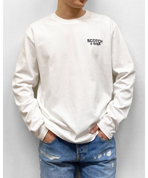 SCOTCH&SODA（スコッチアンドソーダ）の「グラフィック ロングスリーブTシャツ【166553】（Tシャツ/カットソー・メンズ・ホワイト/ブラック・MEDIUM/SMALL/LARGE）」の2枚目の写真