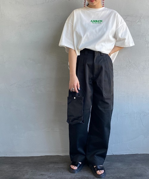 AMERICANA（アメリカーナ）の「[Americana×JEANS FACTORY/アメリカーナ×ジーンズファクトリー] 別注 ショート丈ワイドシルエット フロッキープリントTシャツ（Tシャツ/カットソー・レディース・ホワイト/ブラック/レッド・ONE SIZE）」の14枚目の写真