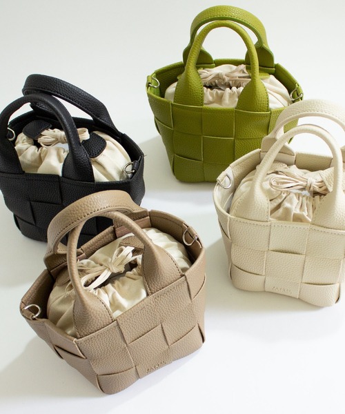 ALL ORDINARIES(オールオーディナリーズ)の「【favori(ファヴォリ)】メッシュ編み2WAYミニショルダー(ショルダーバッグ・レディース・ブラック/ライトグリーン/モカ/アイボリー・FREE)」の1枚目の写真