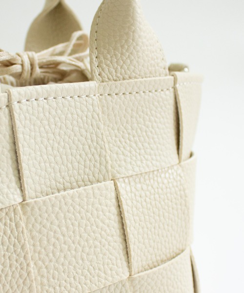 ALL ORDINARIES(オールオーディナリーズ)の「【favori(ファヴォリ)】メッシュ編み2WAYミニショルダー(ショルダーバッグ・レディース・ブラック/ライトグリーン/モカ/アイボリー・FREE)」の6枚目の写真