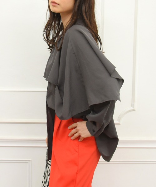 sango(sango)の「スパンブロードケープ付きスタンドブラウス(シャツ/ブラウス・レディース・オフホワイト/ラベンダー/スミクロ・FREE)」の11枚目の写真