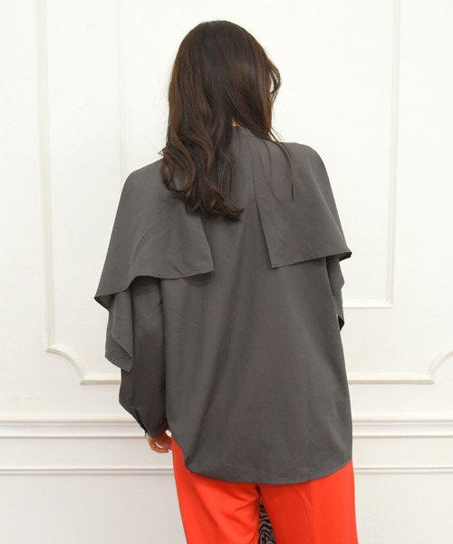 sango(sango)の「スパンブロードケープ付きスタンドブラウス(シャツ/ブラウス・レディース・オフホワイト/ラベンダー/スミクロ・FREE)」の21枚目の写真