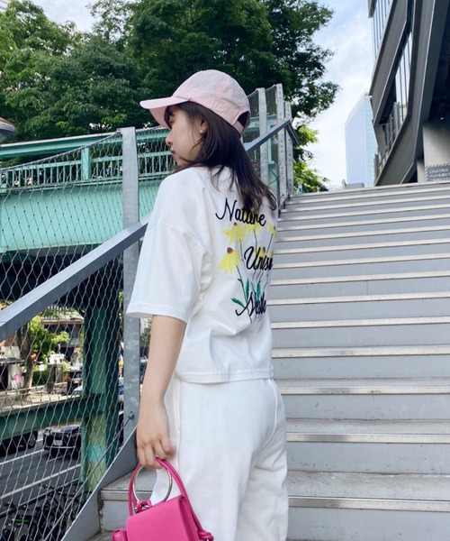 NUN(エヌユーエヌ)の「NUN アソートデザインTシャツ(Tシャツ/カットソー・レディース・オフホワイト/ブラック/イエロー・SMALL/LARGE)」の20枚目の写真