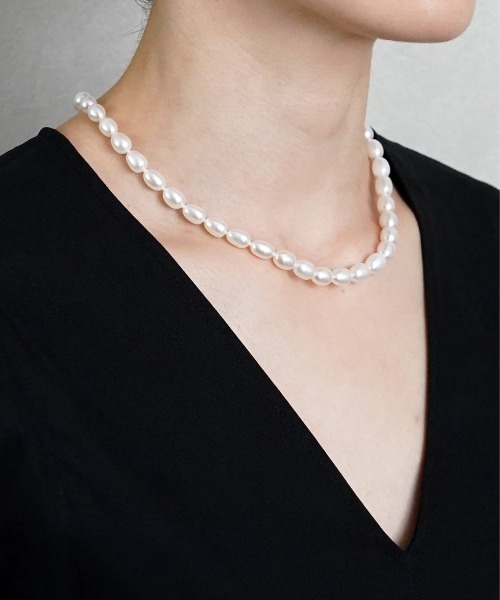 ISOLATION（アイソレーション）の「【ISOLATION / アイソレーション】 White Pearl Necklace / 淡水パール マンテルネックレス（ネックレス・レディース・ホワイト・42cm）」の6枚目の写真