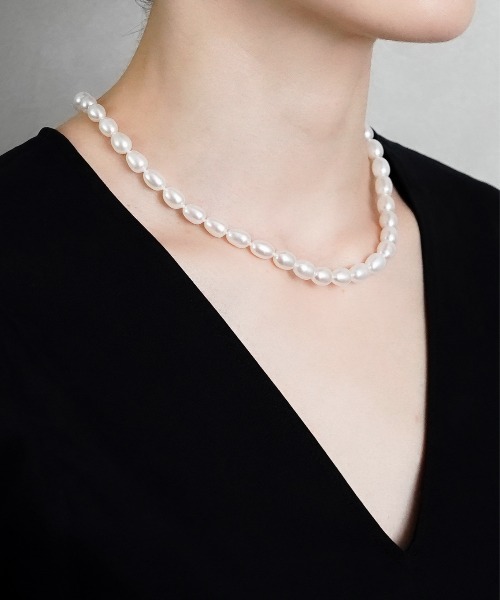 ISOLATION（アイソレーション）の「【ISOLATION / アイソレーション】 White Pearl Necklace / 淡水パール マンテルネックレス（ネックレス・レディース・ホワイト・42cm）」の13枚目の写真