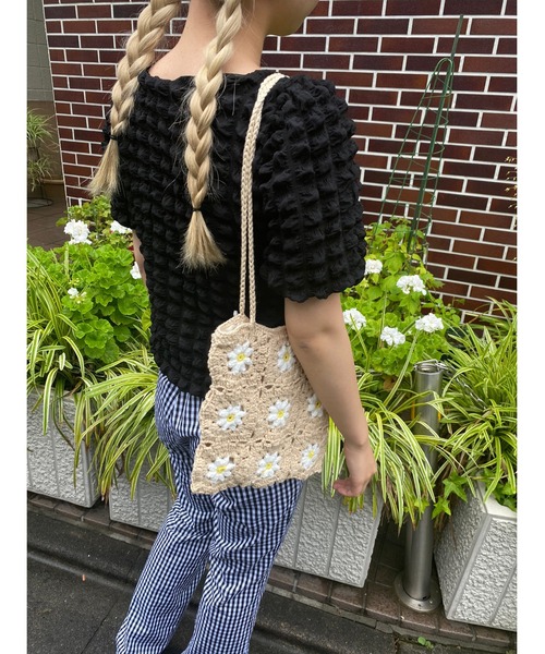 WC(ダブル シー)の「フラワーニットミニトート(トートバッグ・レディース・アイボリー・FREE)」の13枚目の写真