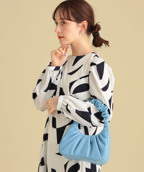 Ray BEAMS（レイビームス）の「JW PEI / Gabbi Bag（メッセンジャーバッグ・レディース・ライトブルー/ピンク/アイボリー・ONE SIZE）」の12枚目の写真