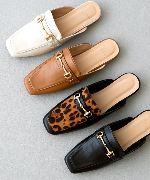 menue（メヌエ）の「ビット付きスクエアトゥローファーミュール（ローファー・レディース・ブラック系その他/アイボリー/キャメル/ブラック/グレイッシュベージュ/ダークブラウン・M/XS/3L/L/S/LL）」の6枚目の写真