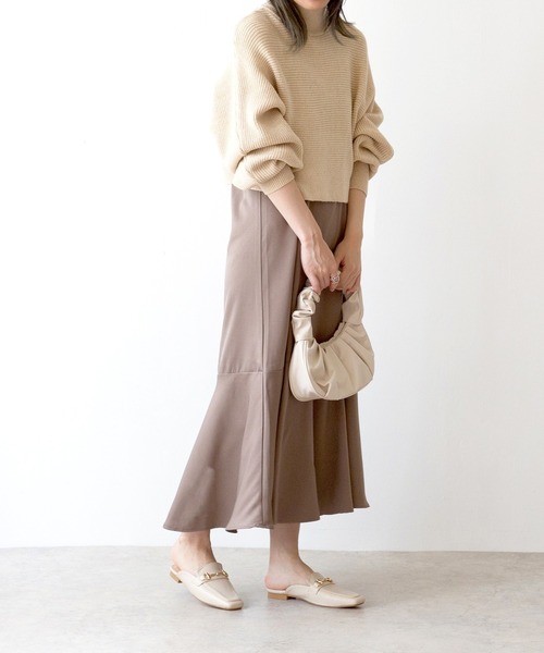 menue（メヌエ）の「ビット付きスクエアトゥローファーミュール（ローファー・レディース・ブラック系その他/アイボリー/キャメル/ブラック/グレイッシュベージュ/ダークブラウン・M/XS/3L/L/S/LL）」の17枚目の写真