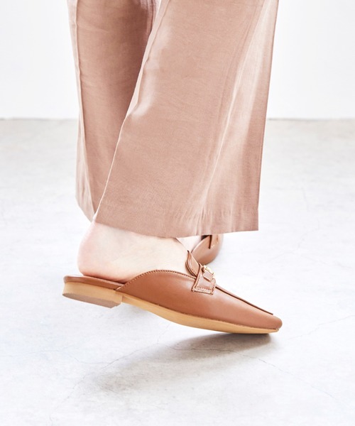 menue（メヌエ）の「ビット付きスクエアトゥローファーミュール（ローファー・レディース・ブラック系その他/アイボリー/キャメル/ブラック/グレイッシュベージュ/ダークブラウン・M/XS/3L/L/S/LL）」の15枚目の写真