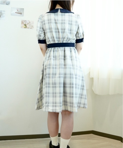 CECIL McBEE（セシルマクビー）の「ビッグカラーチェックワンピース（ワンピース・レディース・ネイビー/ベージュ/アイボリー・MEDIUM）」の13枚目の写真