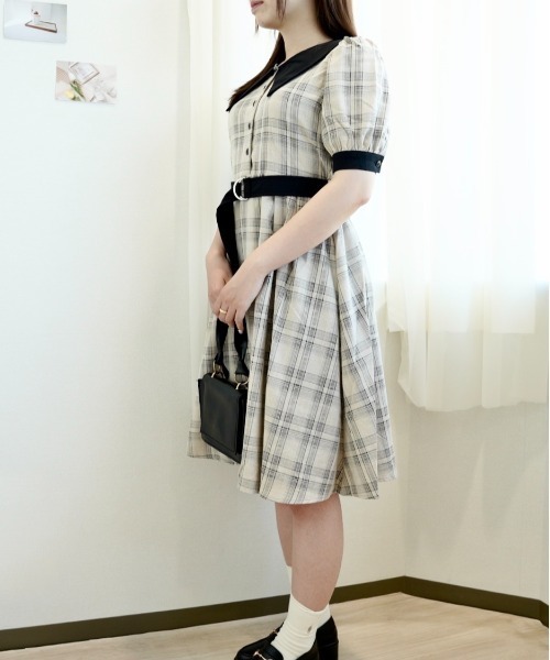CECIL McBEE（セシルマクビー）の「ビッグカラーチェックワンピース（ワンピース・レディース・ネイビー/ベージュ/アイボリー・MEDIUM）」の6枚目の写真
