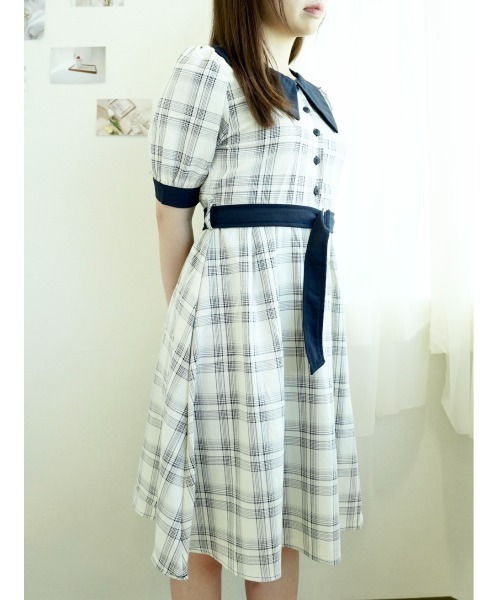 CECIL McBEE（セシルマクビー）の「ビッグカラーチェックワンピース（ワンピース・レディース・ネイビー/ベージュ/アイボリー・MEDIUM）」の14枚目の写真