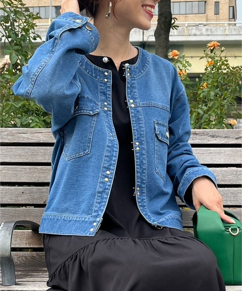 Chez toi（シェトワ）の「ゴールドフックノーカラーGジャン（デニムジャケット・レディース・カーキ/インディゴブルー/ブルー/アイボリー・FREE）」の4枚目の写真