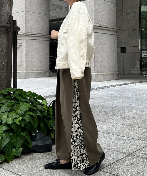 Chez toi（シェトワ）の「ゴールドフックノーカラーGジャン（デニムジャケット・レディース・カーキ/インディゴブルー/ブルー/アイボリー・FREE）」の11枚目の写真