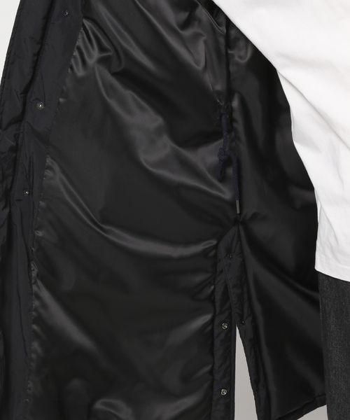 LOWRYS FARM（ローリーズファーム）の「エアサーマルノーカラーコート　344478（ノーカラーコート・メンズ・ブラック/カーキ・MEDIUM/LARGE）」の20枚目の写真