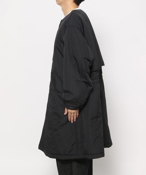 LOWRYS FARM（ローリーズファーム）の「エアサーマルノーカラーコート　344478（ノーカラーコート・メンズ・ブラック/カーキ・MEDIUM/LARGE）」の17枚目の写真